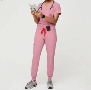 **SOLD** Figs Srubs Set in Chalk Pink